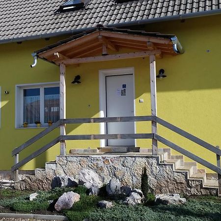 Hunters House Kft Bed And Breakfast Toltestava 외부 사진