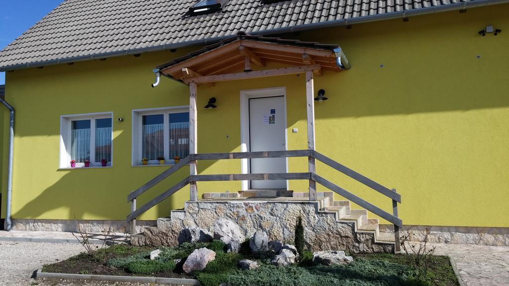 Hunters House Kft Bed And Breakfast Toltestava 외부 사진