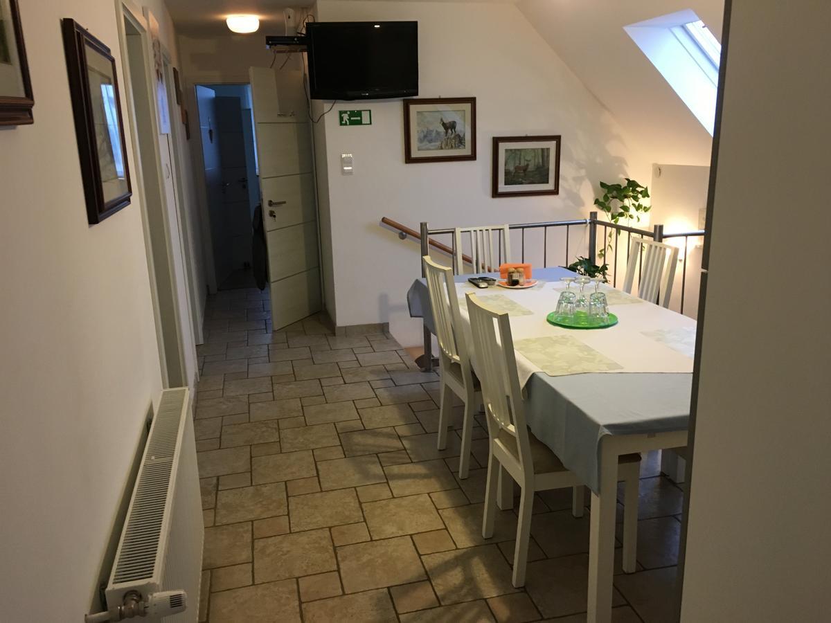 Hunters House Kft Bed And Breakfast Toltestava 외부 사진